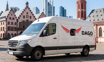 DAGO Express Kurierdienst Sprinter vor Frankfurter Roemer und Skyline in Frankfurt am Main