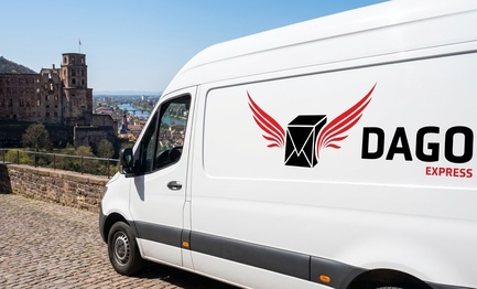 DAGO Express Kurierdienst Sprinter vor Heidelberger Schloss in Heidelberg