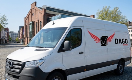 DAGO Express Kurierdienst Sprinter vor Herner Innenstadt in Herne