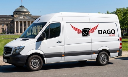 DAGO Express Kurierdienst Sprinter vor Wiesbadener Kurhaus in Wiesbaden