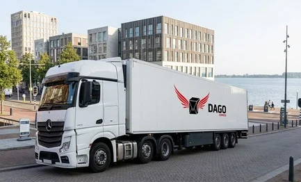 DAGO Express transportbedrijf vrachtwagen in Almere