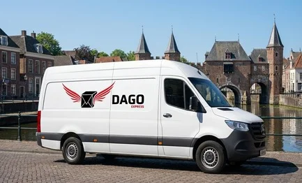 DAGO Express koeriersdienst sprinter bestelwagen in Amersfoort