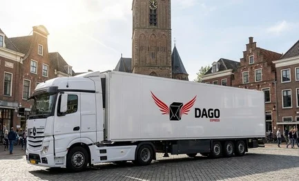 DAGO Express transportbedrijf vrachtwagen in Enschede