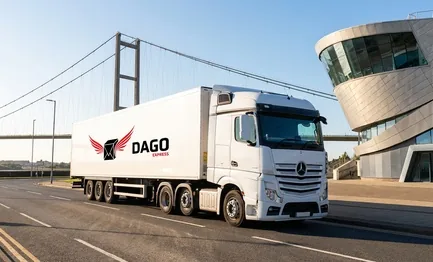 Courier service Kingston upon Hull – DAGO Express lorry at The Deep Aquarium and Humber Bridge
