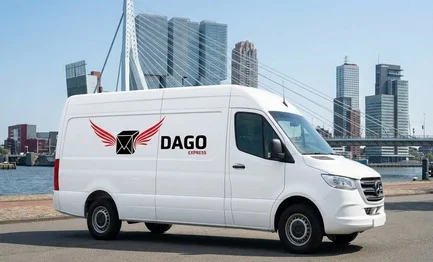 DAGO Express koeriersdienst sprinter bestelwagen in Rotterdam