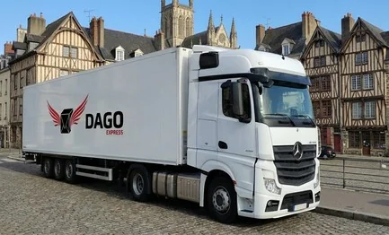 Coursier express Rennes – camion DAGO Express
